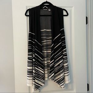 Easy wear by Chico’s sleeveless cardigan